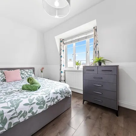 Central London Two Bedroom Serviced Apartment - Nine Elms Luxury Stay - Vauxhall & Westminster Exterior photo