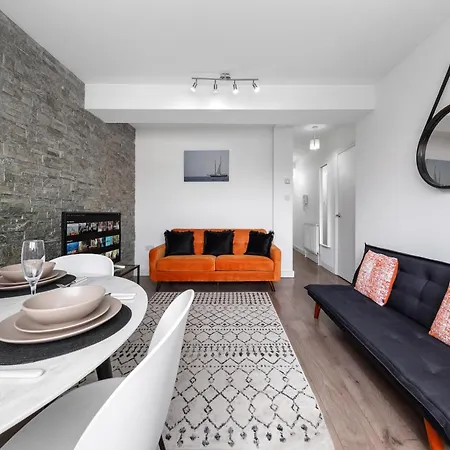 Central London Two Bedroom Serviced Apartment - Nine Elms Luxury Stay - Vauxhall & Westminster Exterior photo