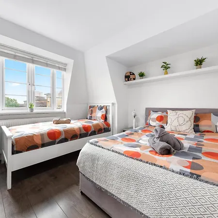 Central London Two Bedroom Serviced Apartment - Nine Elms Luxury Stay - Vauxhall & Westminster Exterior photo