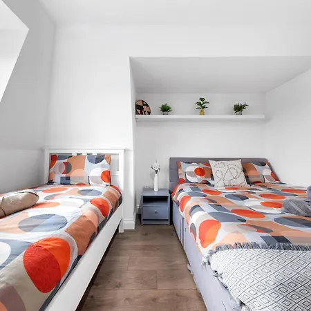 Central London Two Bedroom Serviced Apartment - Nine Elms Luxury Stay - Vauxhall & Westminster Exterior photo