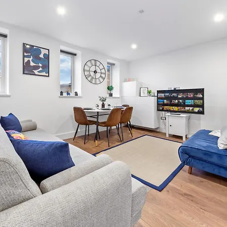 Central London Two Bedroom Serviced Apartment - Nine Elms Luxury Stay - Vauxhall & Westminster Exterior photo
