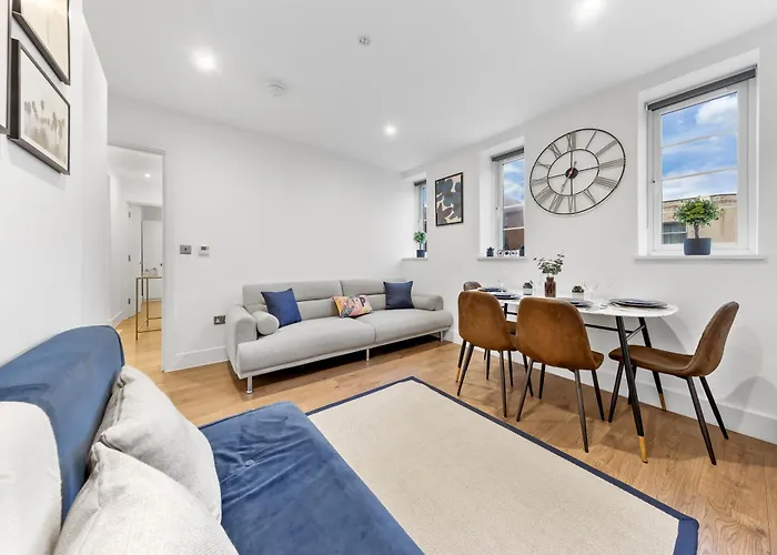 Central London Two Bedroom Serviced Apartment - Nine Elms Luxury Stay - Vauxhall & Westminster