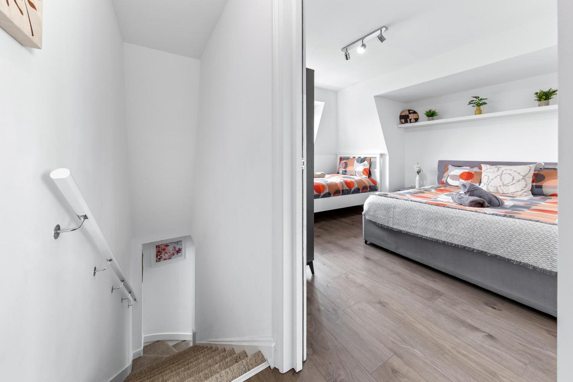 Apartment Two Bedroom Serviced - Nine Elms Luxury - Vauxhall & Westminster *