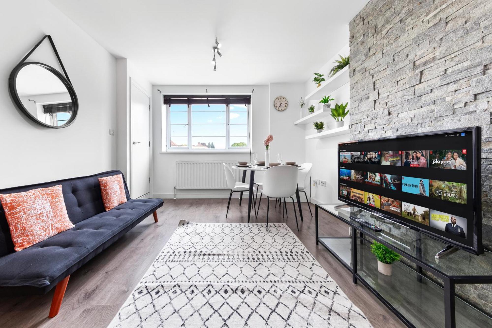 Two Bedroom Serviced - Nine Elms Luxury - Vauxhall & Westminster Apartment *