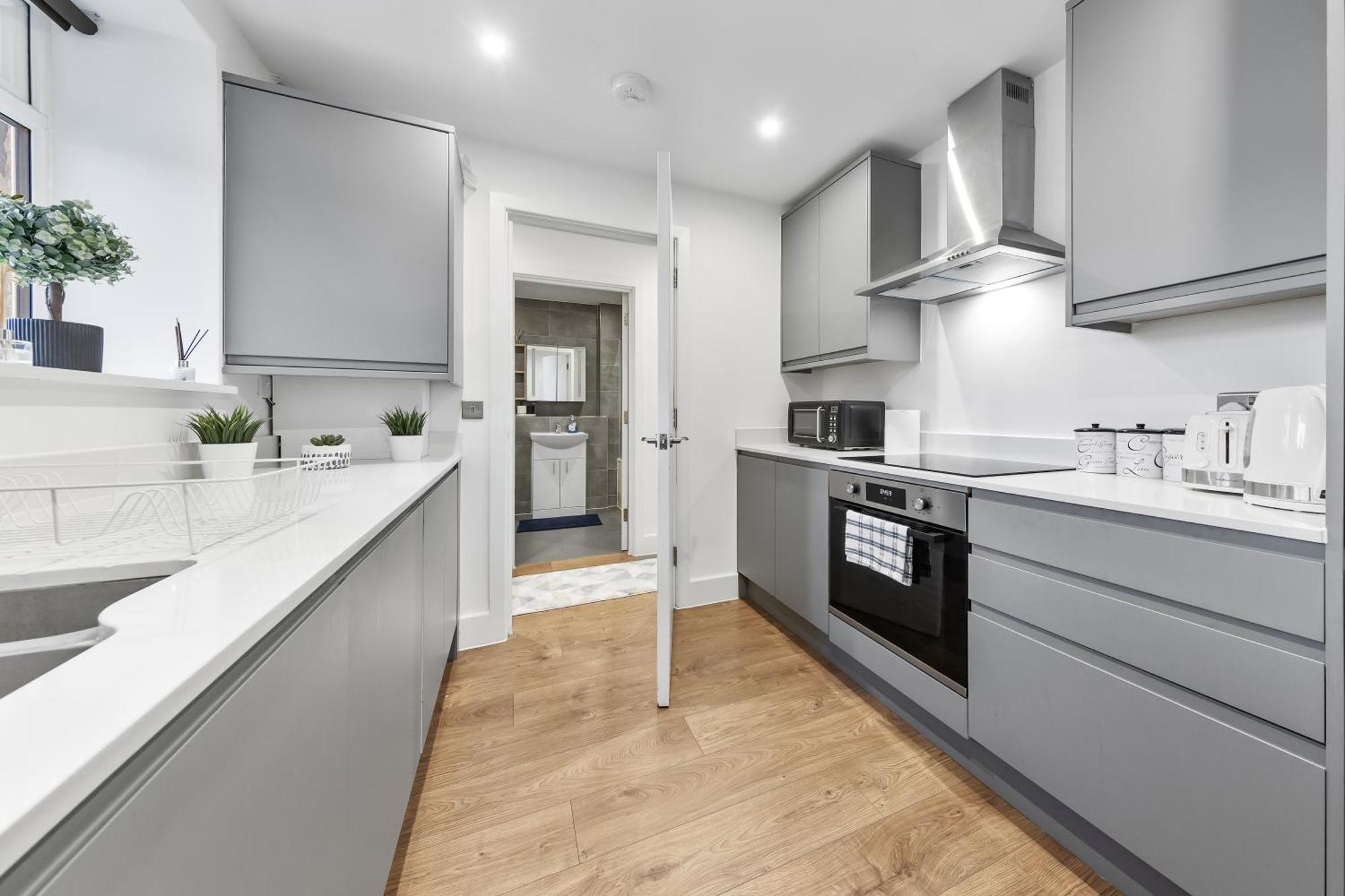 Two Bedroom Serviced - Nine Elms Luxury - Vauxhall & Westminster Apartment London