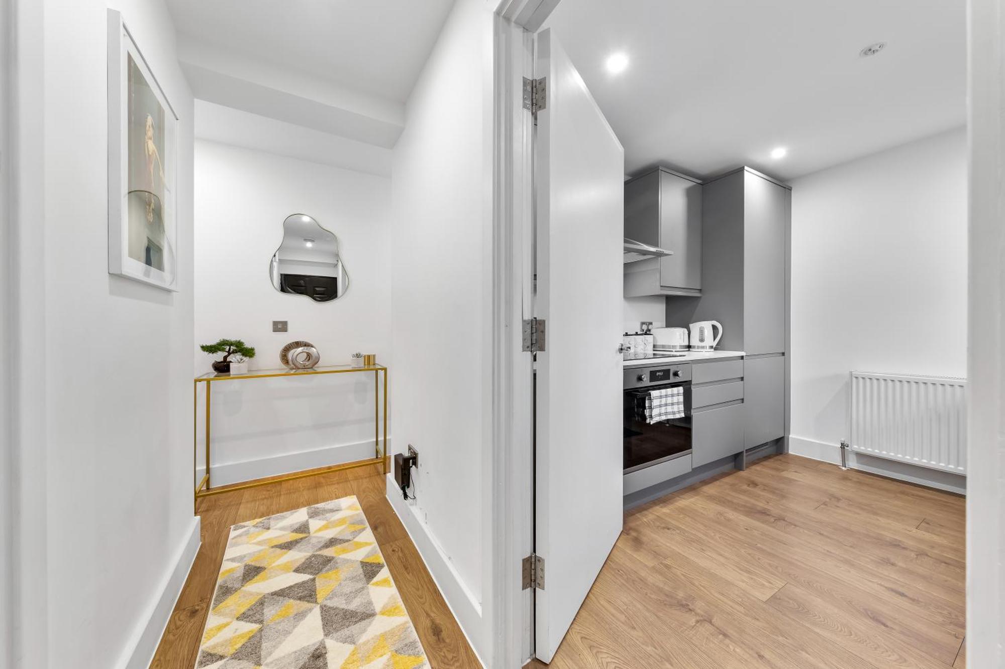 Two Bedroom Serviced - Nine Elms Luxury - Vauxhall & Westminster Apartment